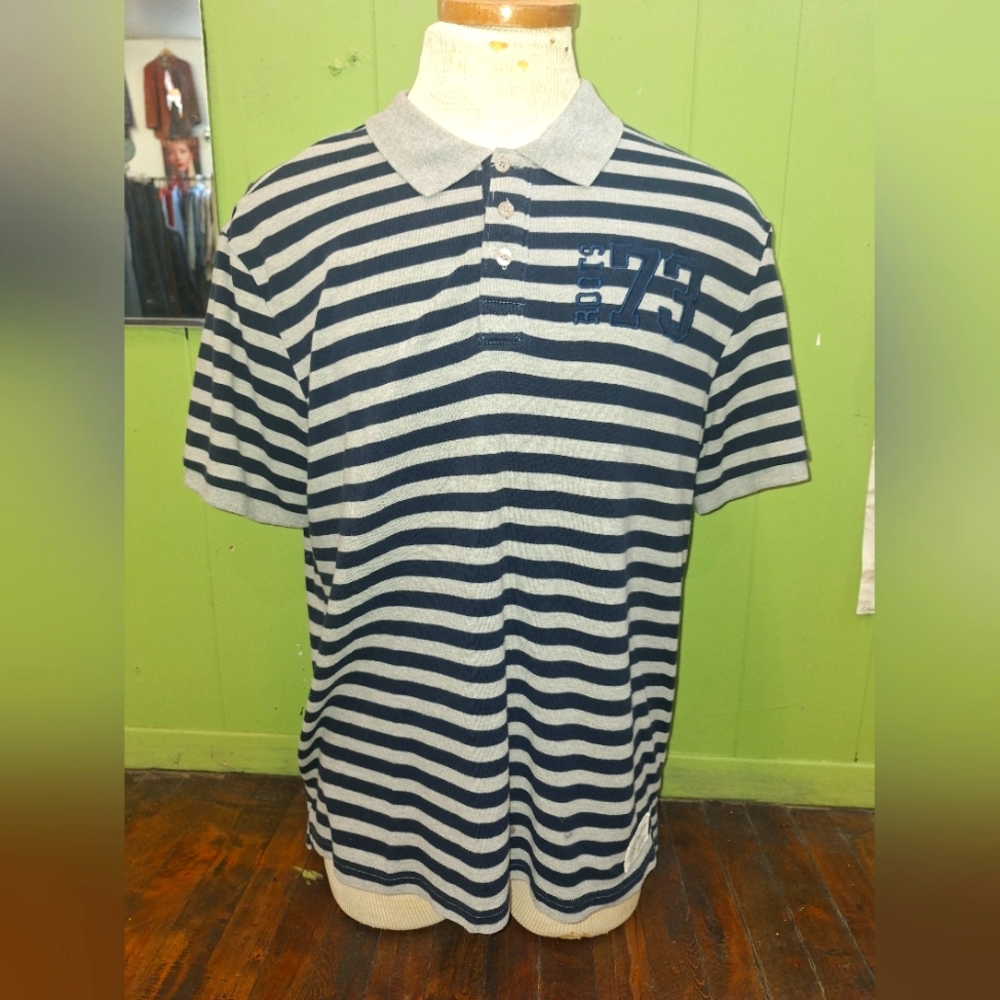 Mens button up Roots tee shirt ,Large